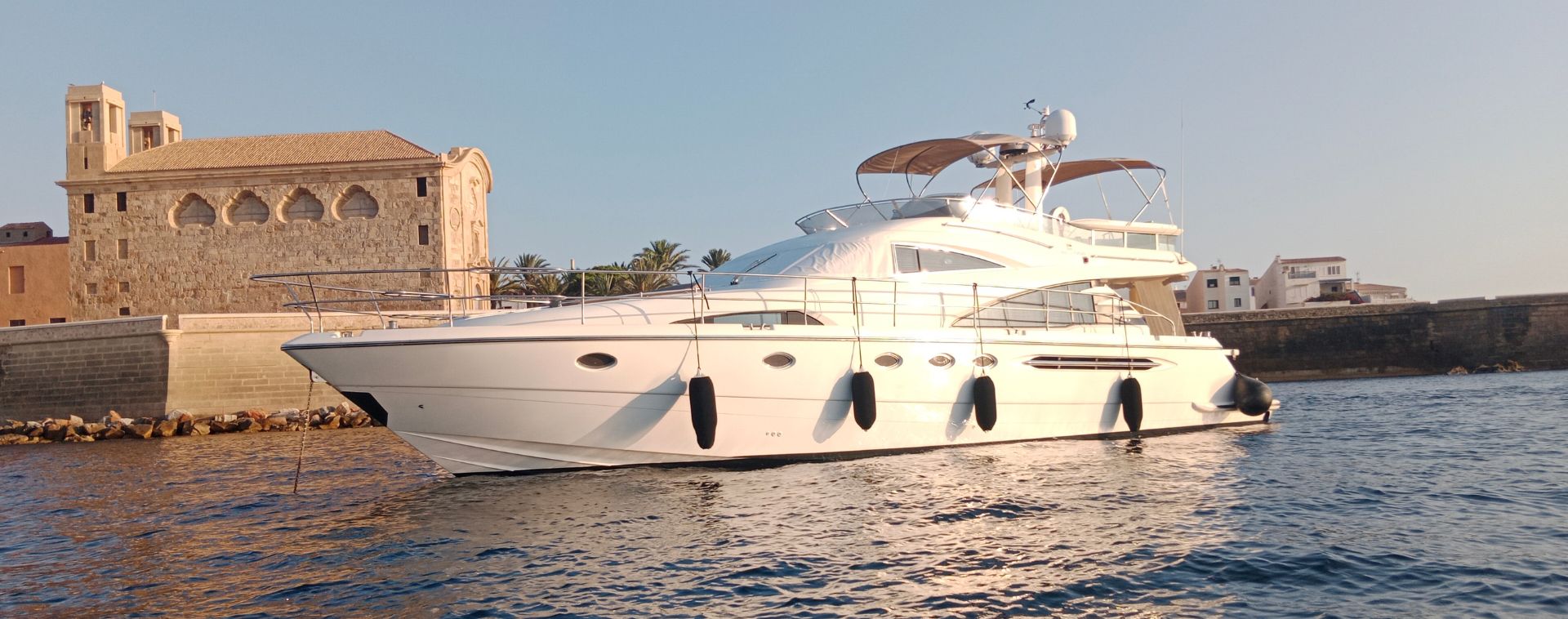 charter con tripulación - crew
